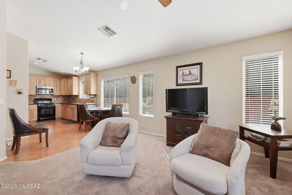 39116 S Quick Trot Drive, Tucson, AZ 85739