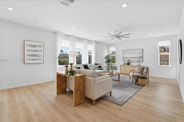 809 Banpo Ct, Lincoln, CA 95648