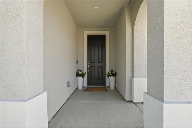 809 Banpo Ct, Lincoln, CA 95648