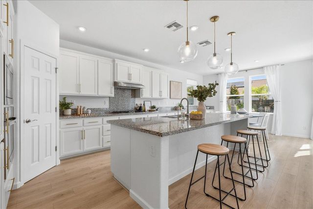 809 Banpo Ct, Lincoln, CA 95648