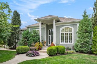 21430 W 112th Terrace, Olathe, KS 66061