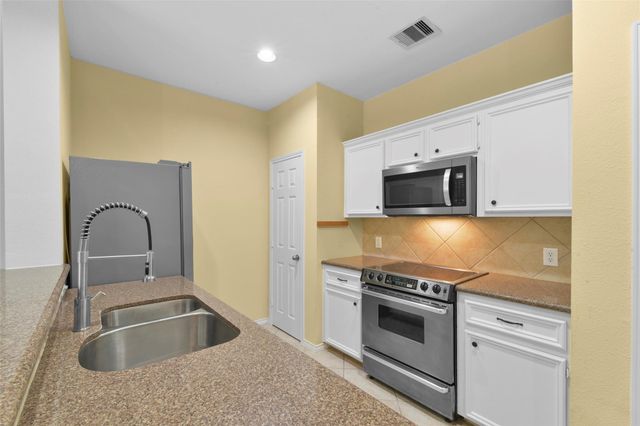 2711 Polk Street, Houston, TX 77003
