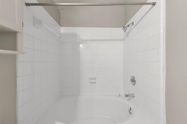 2711 Polk Street, Houston, TX 77003