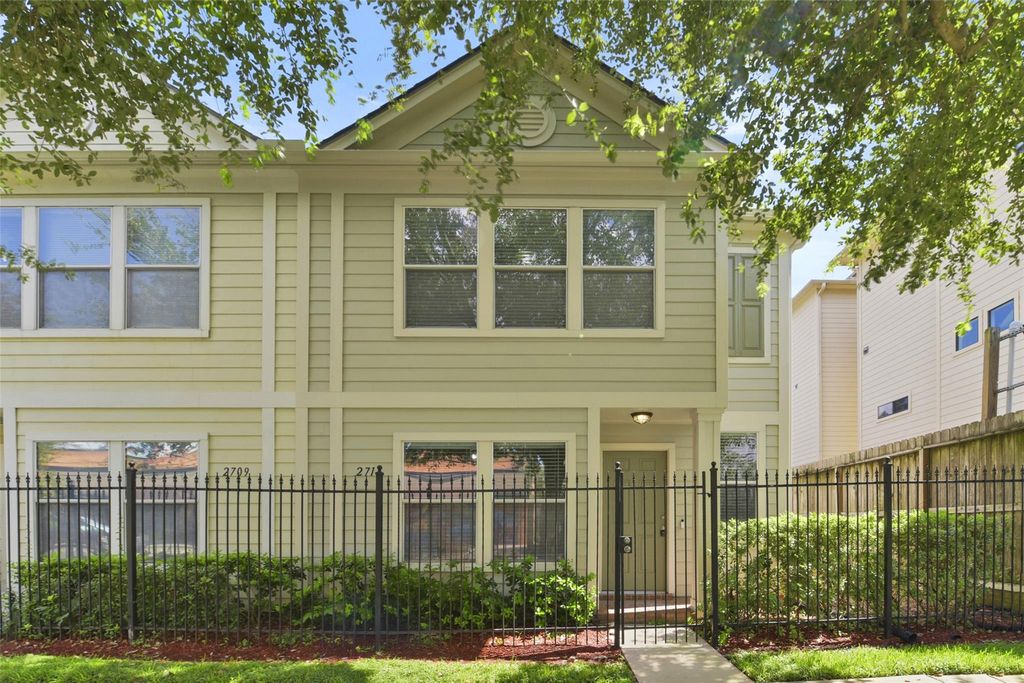 2711 Polk Street, Houston, TX 77003