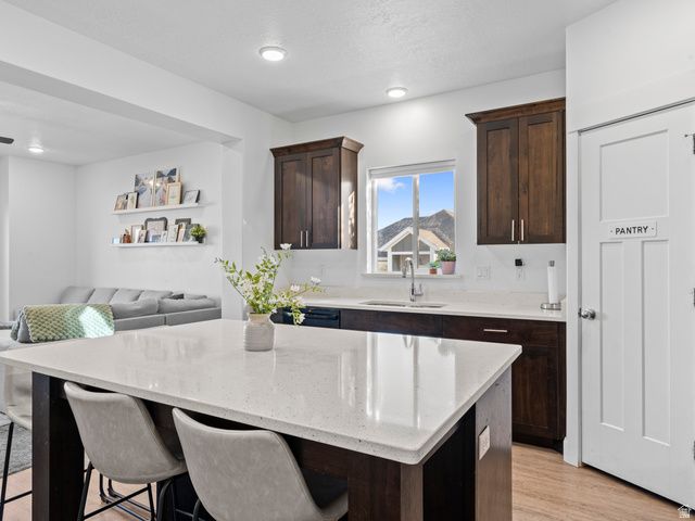 2741 E IRON BARK ALY, Eagle Mountain, UT 84005