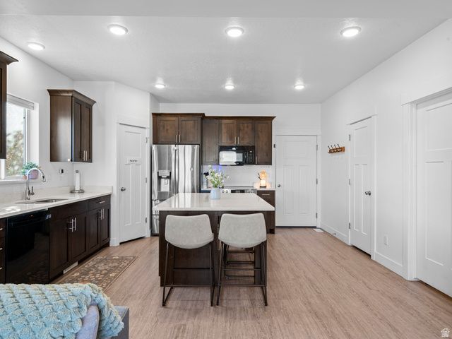 2741 E IRON BARK ALY, Eagle Mountain, UT 84005