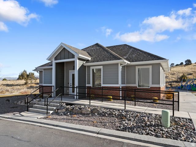 2741 E IRON BARK ALY, Eagle Mountain, UT 84005