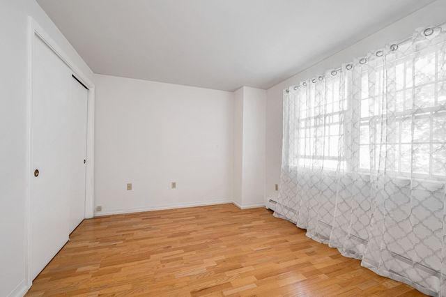74 Roper St F, Lowell, MA 01852