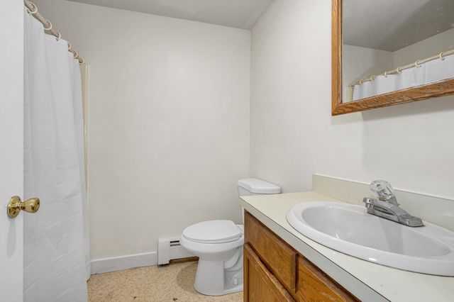 74 Roper St F, Lowell, MA 01852