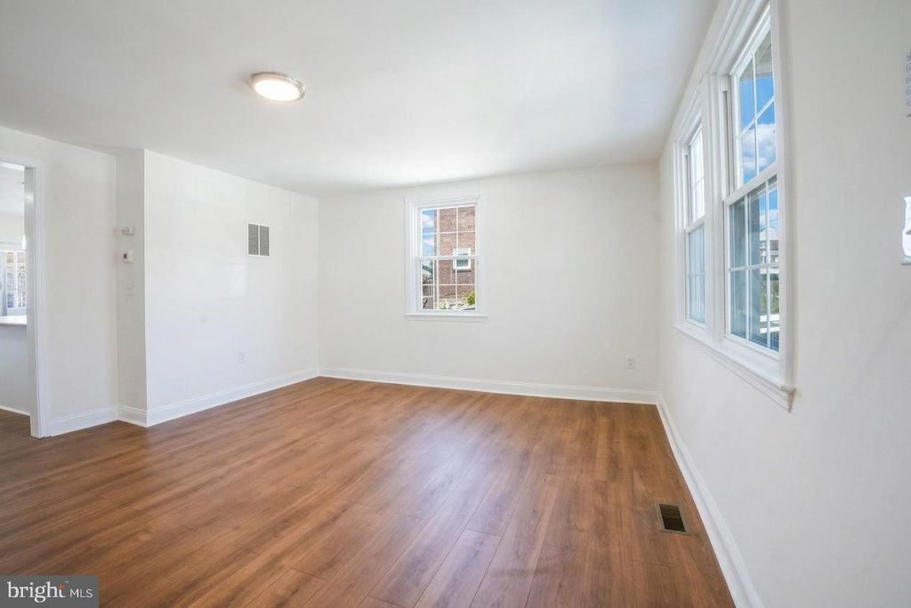 Image 12 of property listing at 3031 HANLON AVE, Baltimore, MD 21216