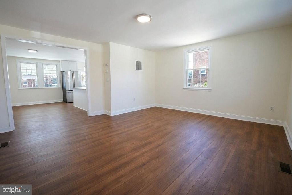 Image 16 of property listing at 3031 HANLON AVE, Baltimore, MD 21216