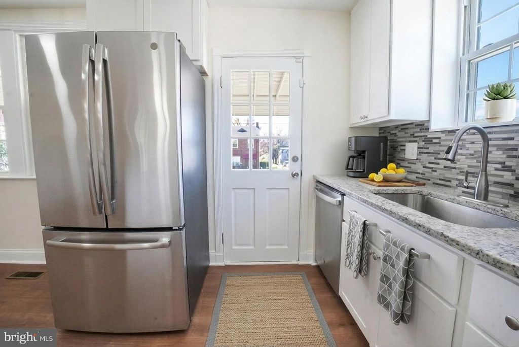 Image 23 of property listing at 3031 HANLON AVE, Baltimore, MD 21216