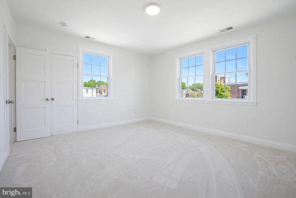 Image 46 of property listing at 3031 HANLON AVE, Baltimore, MD 21216