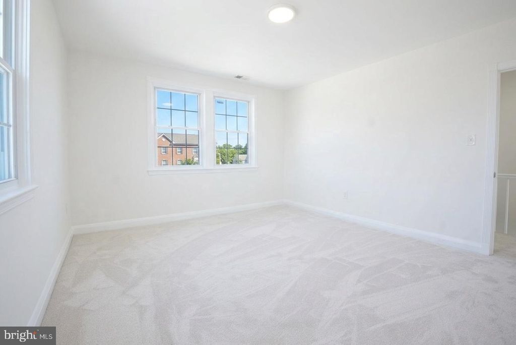 Image 47 of property listing at 3031 HANLON AVE, Baltimore, MD 21216