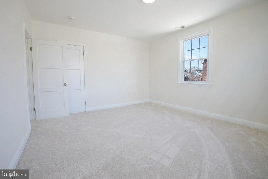 Image 49 of property listing at 3031 HANLON AVE, Baltimore, MD 21216