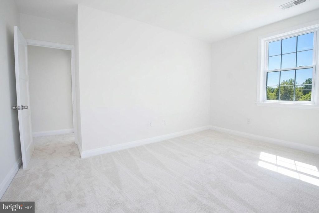 Image 57 of property listing at 3031 HANLON AVE, Baltimore, MD 21216