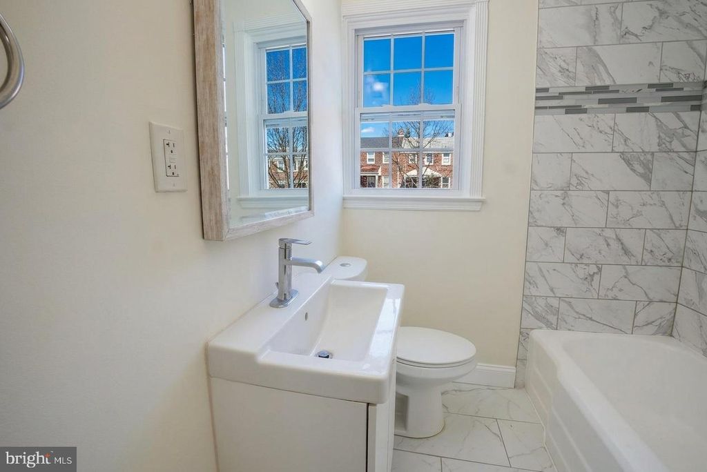 Image 65 of property listing at 3031 HANLON AVE, Baltimore, MD 21216