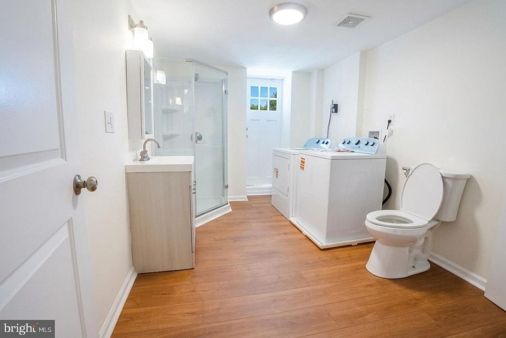 Image 70 of property listing at 3031 HANLON AVE, Baltimore, MD 21216