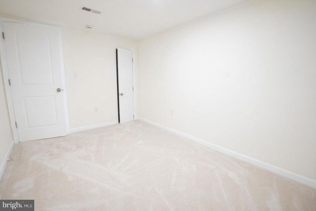 Image 75 of property listing at 3031 HANLON AVE, Baltimore, MD 21216