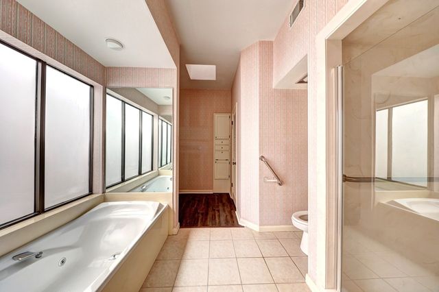 2625 Calle Del Robles, Kerrville, TX 78028