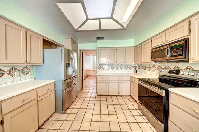 2625 Calle Del Robles, Kerrville, TX 78028