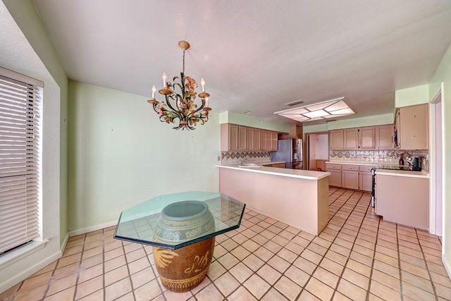 2625 Calle Del Robles, Kerrville, TX 78028