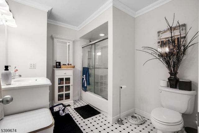 305 Heights Dr 3, Haledon Boro, NJ 07508