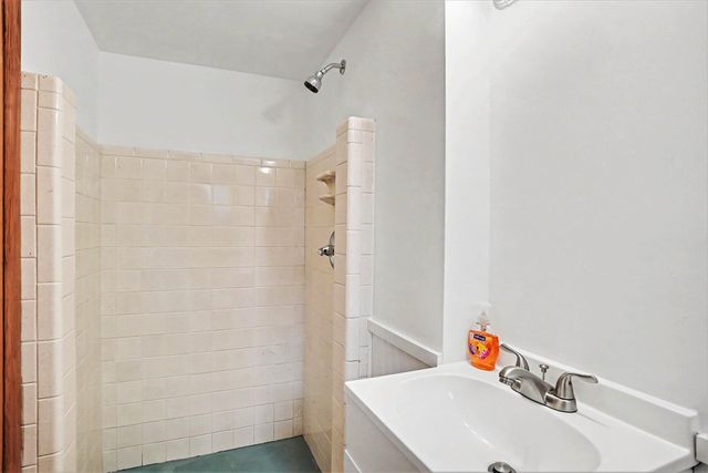 7431 Thomas Avenue, Jenison, MI 49428