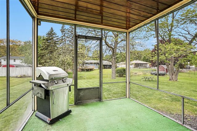 7431 Thomas Avenue, Jenison, MI 49428