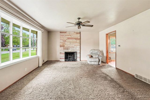 7431 Thomas Avenue, Jenison, MI 49428