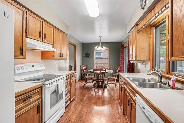 7431 Thomas Avenue, Jenison, MI 49428