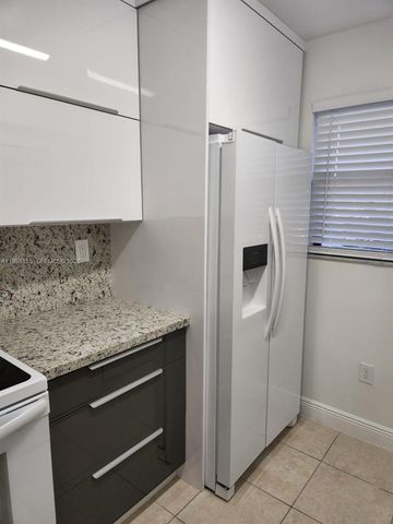 10315 NW 9th St Cir 203-14, Miami, FL 33172