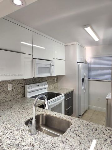 10315 NW 9th St Cir 203-14, Miami, FL 33172