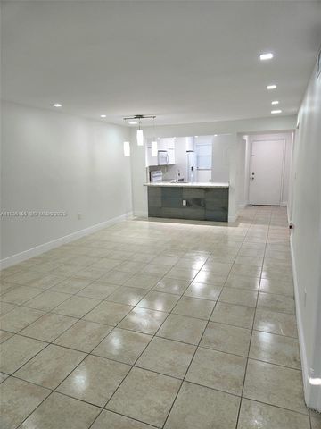 10315 NW 9th St Cir 203-14, Miami, FL 33172