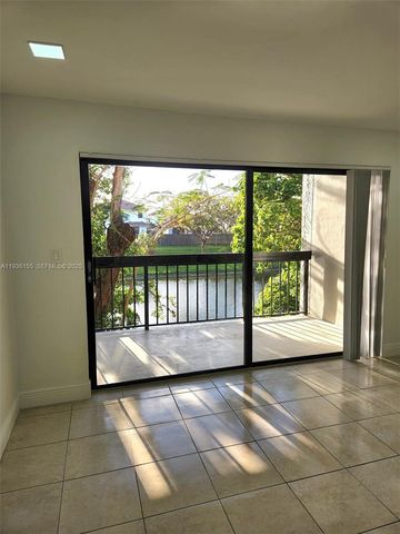 10315 NW 9th St Cir 203-14, Miami, FL 33172