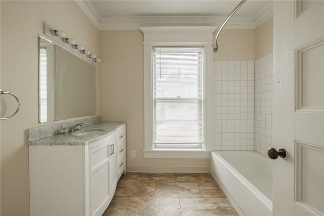 30 Strathallan Park, Rochester, NY 14607
