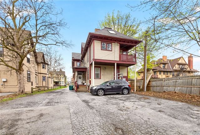 30 Strathallan Park, Rochester, NY 14607