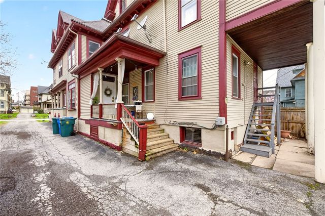 30 Strathallan Park, Rochester, NY 14607