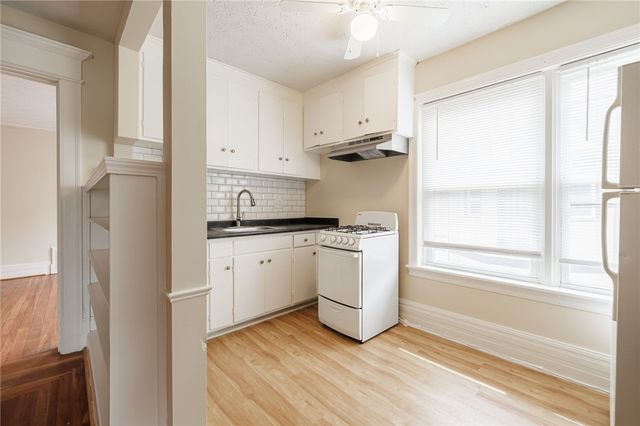 30 Strathallan Park, Rochester, NY 14607