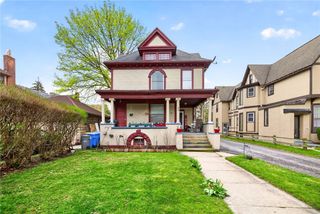 30 Strathallan Park, Rochester, NY 14607