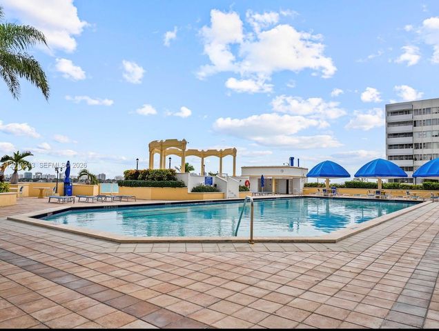 7601 E Treasure Dr 711, North Bay Village, FL 33141