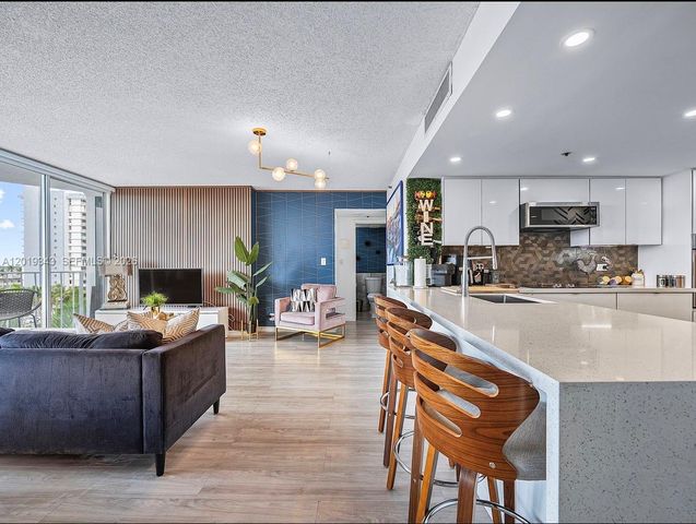 7601 E Treasure Dr 711, North Bay Village, FL 33141