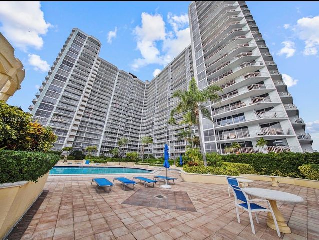 7601 E Treasure Dr 711, North Bay Village, FL 33141