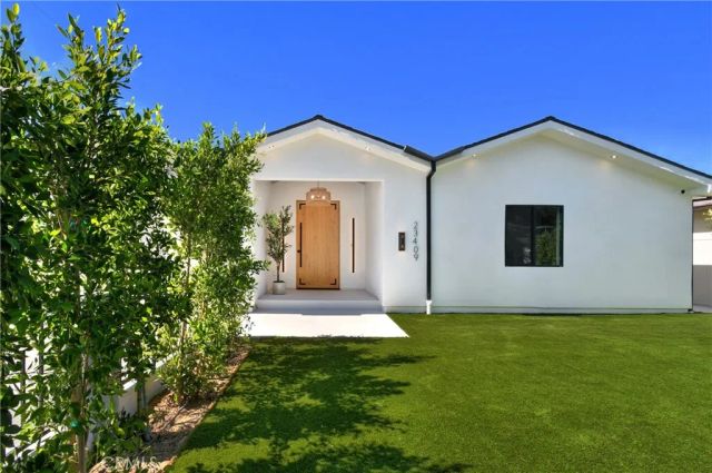 23409 Friar, Woodland Hills, CA 91367