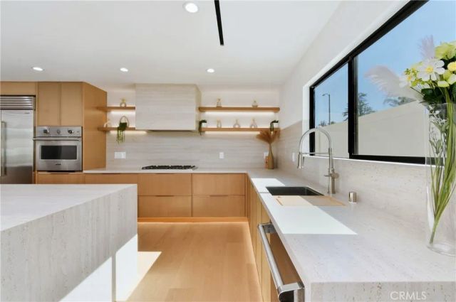 23409 Friar, Woodland Hills, CA 91367