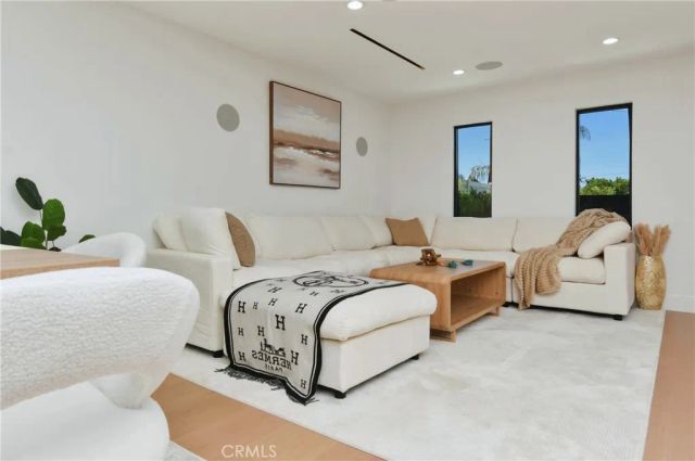 23409 Friar, Woodland Hills, CA 91367