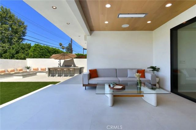23409 Friar, Woodland Hills, CA 91367