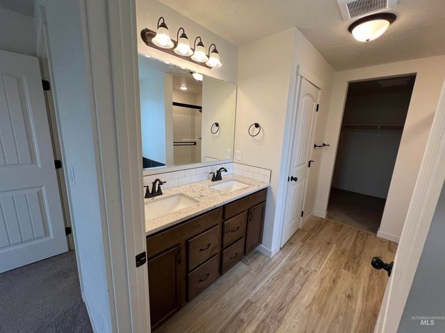 15766 N Shadow Cove, Nampa, ID 83651