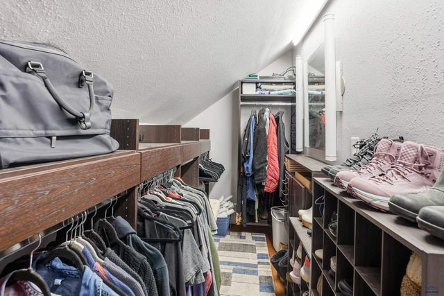 4239 CANYON LAKE DR, Rapid City, SD 57702