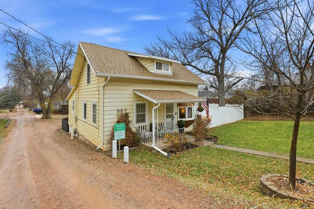 4239 CANYON LAKE DR, Rapid City, SD 57702